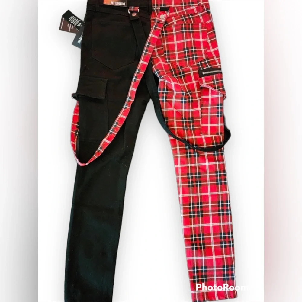 Hot Topic Red and Black Plaid Men Pants - Picture 2 of 8